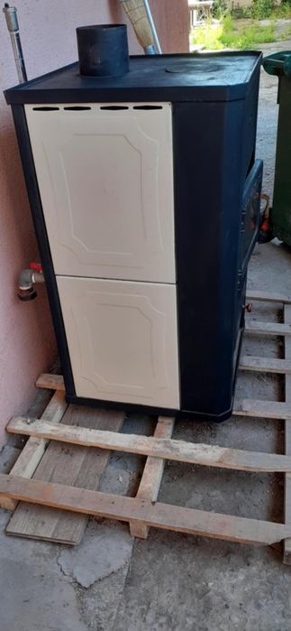 .Камина с водна риза за парно отопление с пет радиятора и една серпент