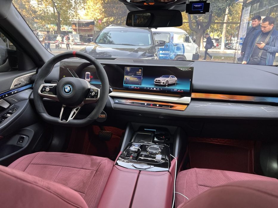 Продаётся BMW I5 35L FULL