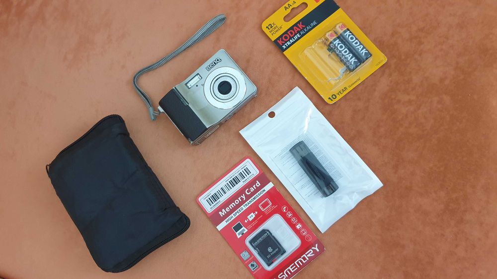 фотоапарат BenQ DC-C750