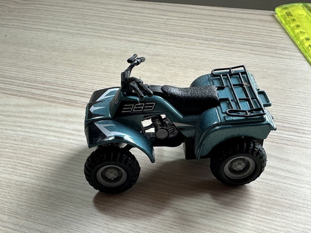 ATV metalic Maisto 1:60