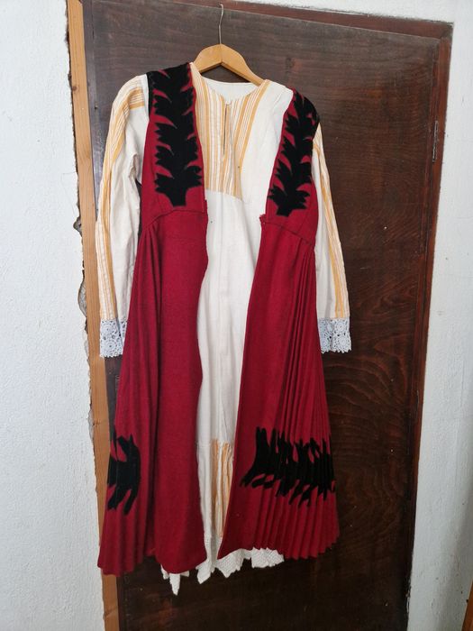 Автентична, народна носия