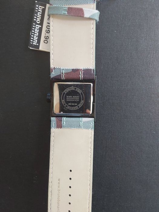 Ceasuri originale, cu eticheta