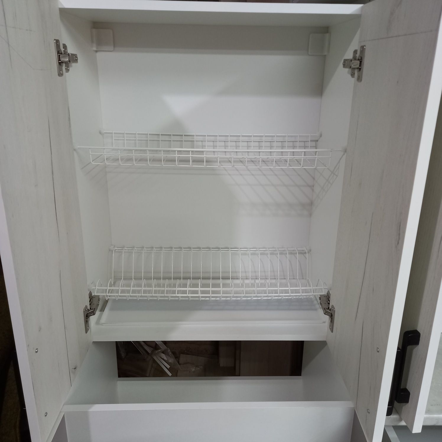 Продаётся кухонный гарнитур новый