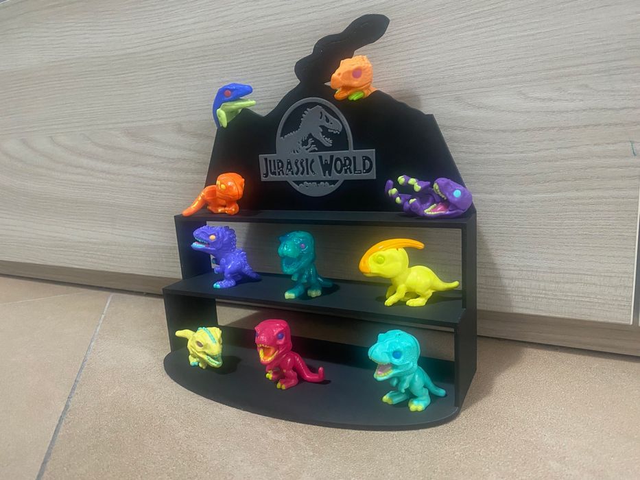 Поставка за Kinder Joy фигурки от колекцията на Jurassic World