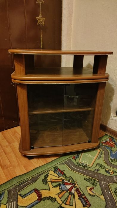 Comoda TV cu blat rotativ