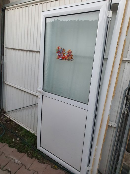 Uși de interior din aluminiu