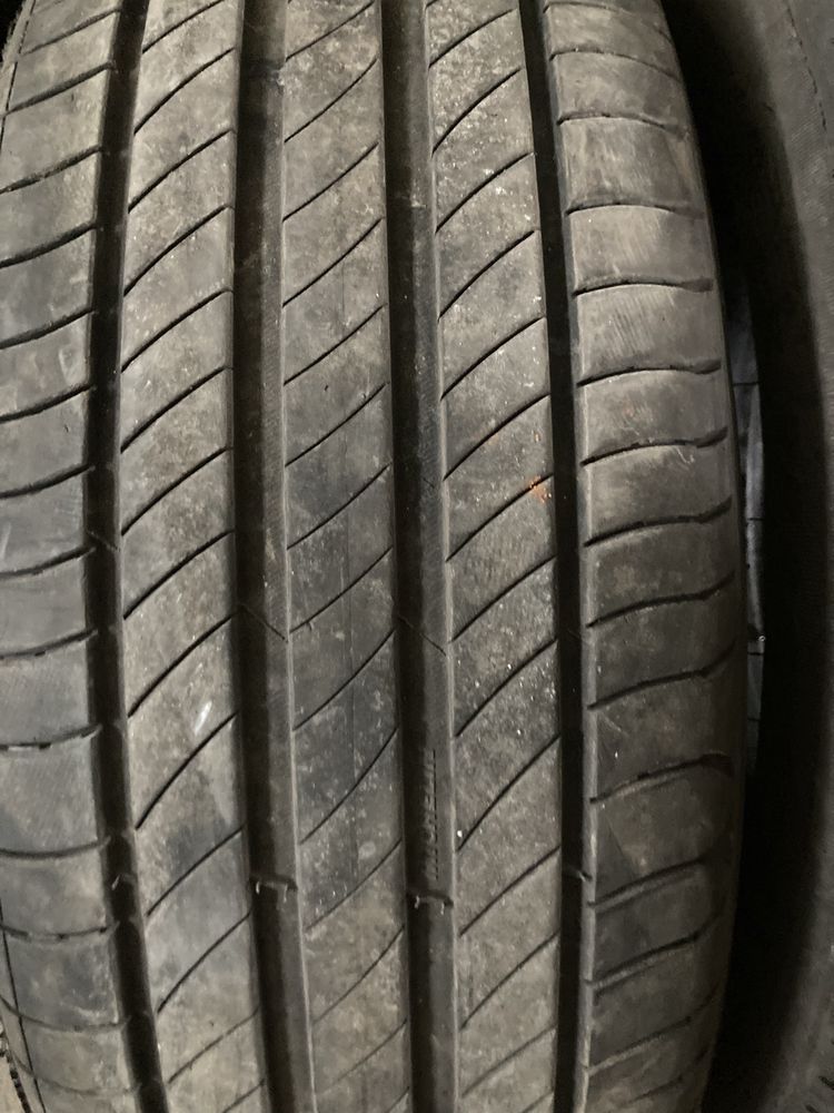 4броя 215/60R17 Michelin Premacy4
