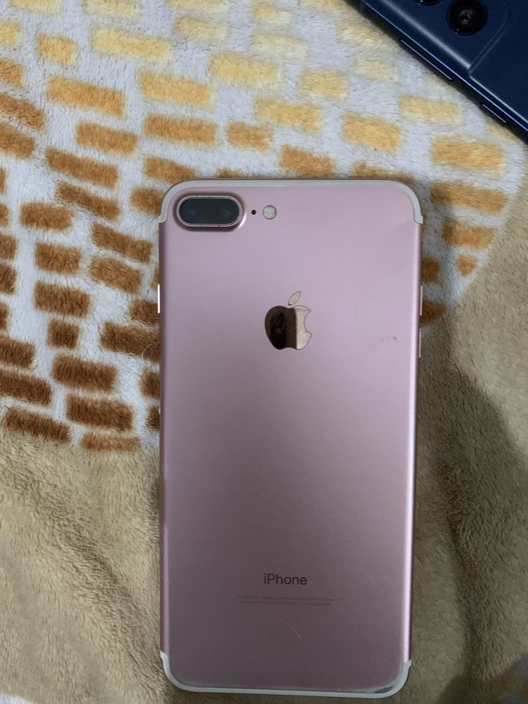 ПРОДАМ Iphone 7+ 128гб