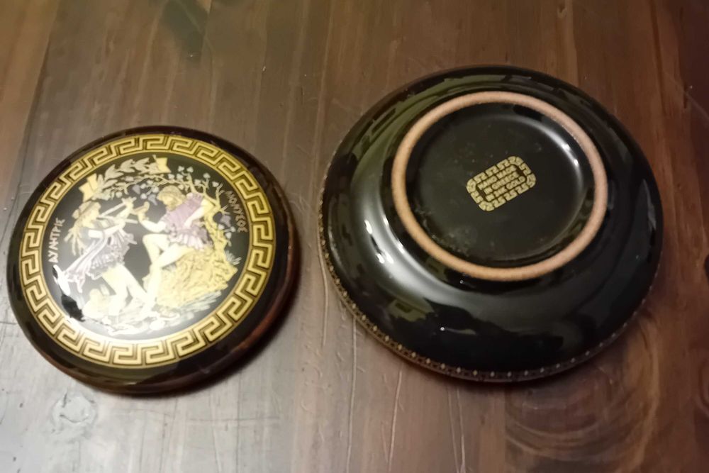 Caseta portelan rotundă aurită 24 K, hand made, Grecia