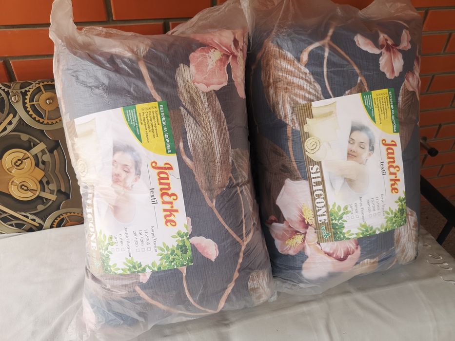 Подушки 50*70 новые продам