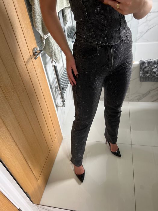 Blugi eleganti cu pietre