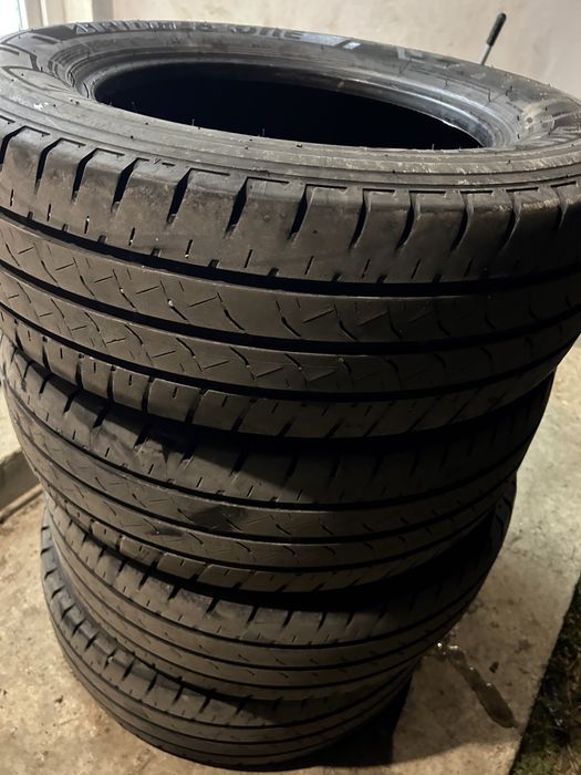 225 65 16 C Bridgestone vara dot 2023