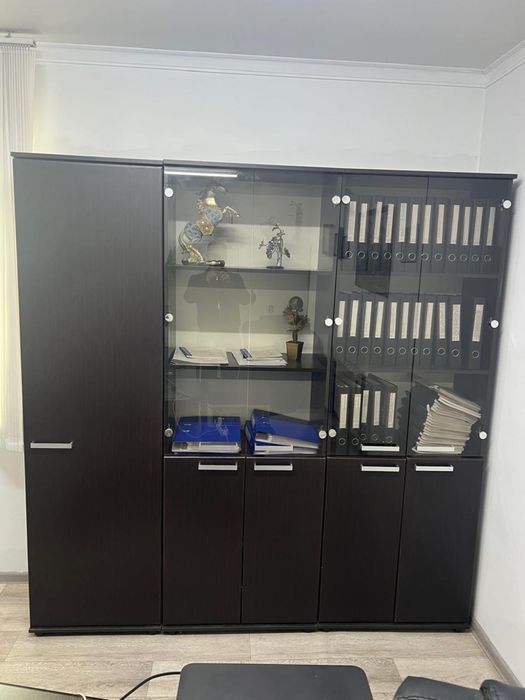 продается мебель - кабинет руководителя и ассистента