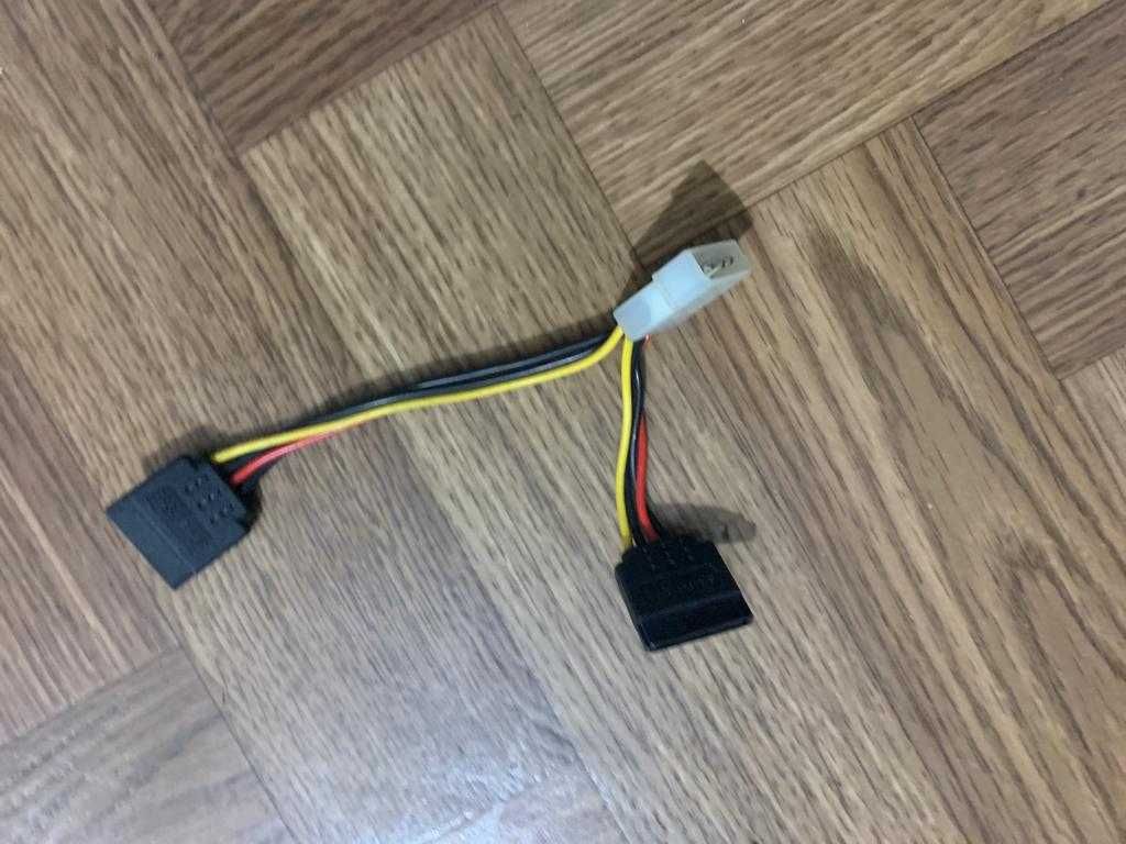 Cablu alimentare intern 5.25" - 2 x SATA si diverse cabluri