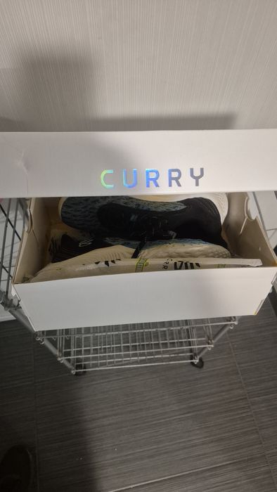 Баскетболни маратонки CURRY