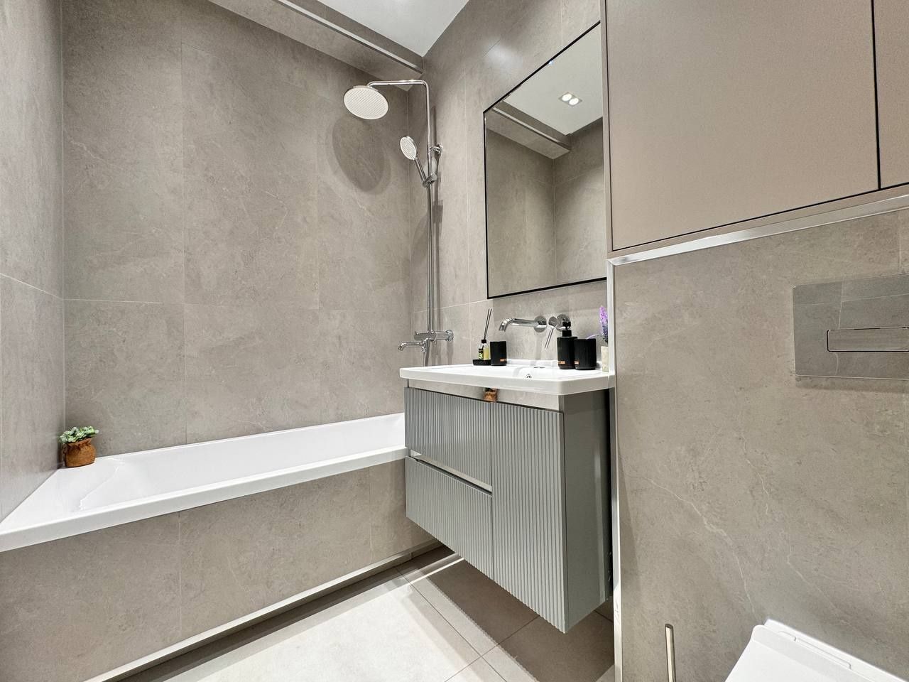 Продаётся квартира ЖК Prestige Gardens 4 комнатная