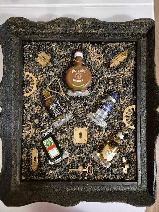 Tablou decorativ cu sticlute