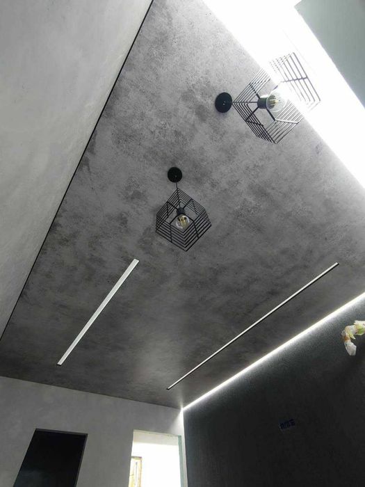 Световой линии на натяжной потолки