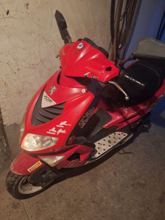 Vând scuter Peugeot