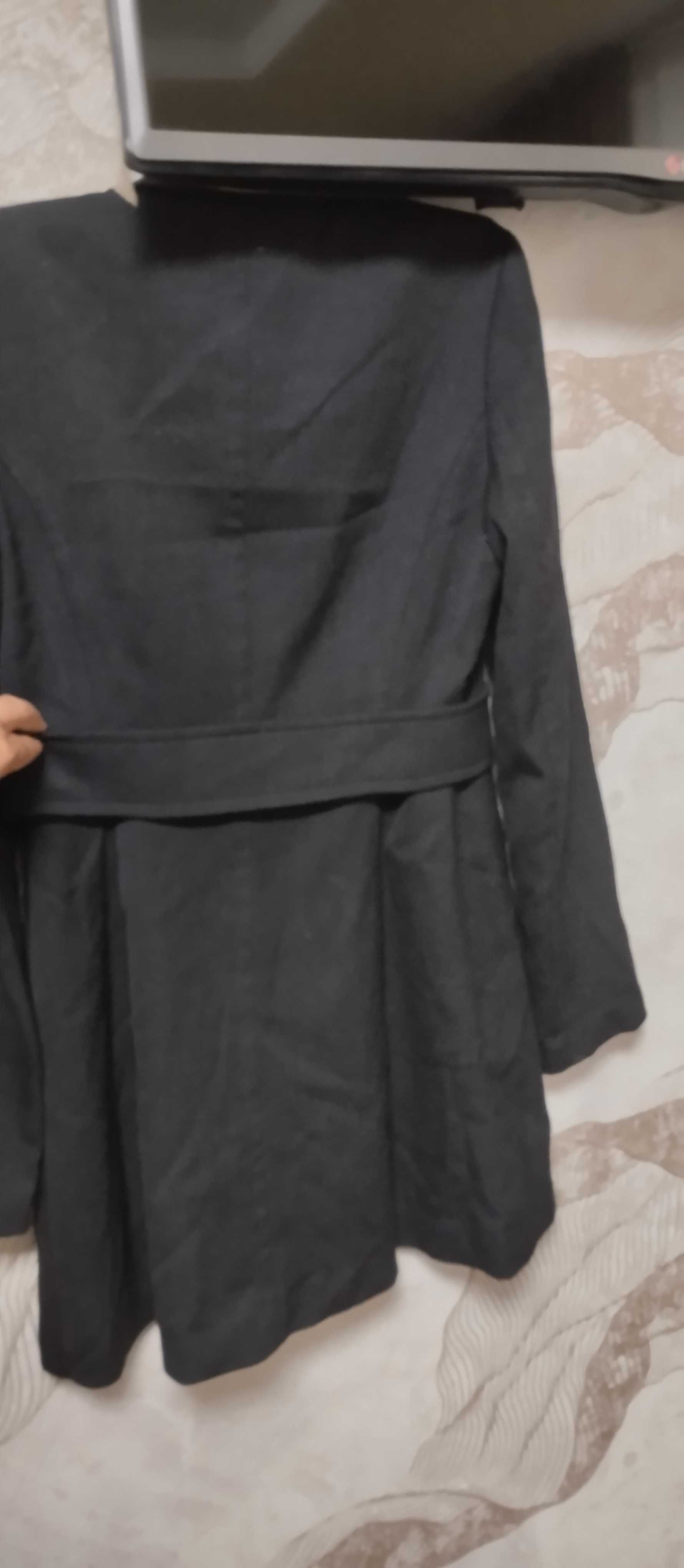 Пиджак удлинённый женский темно серый