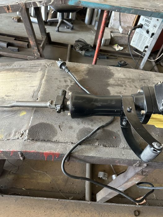 Къртач мощен делват