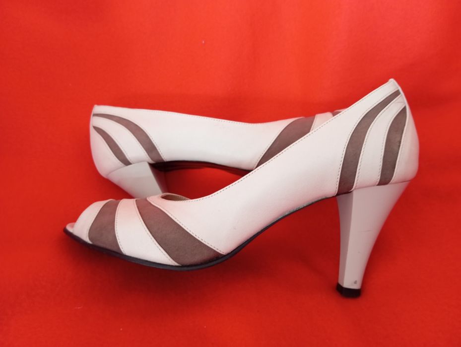Pantofi din piele
