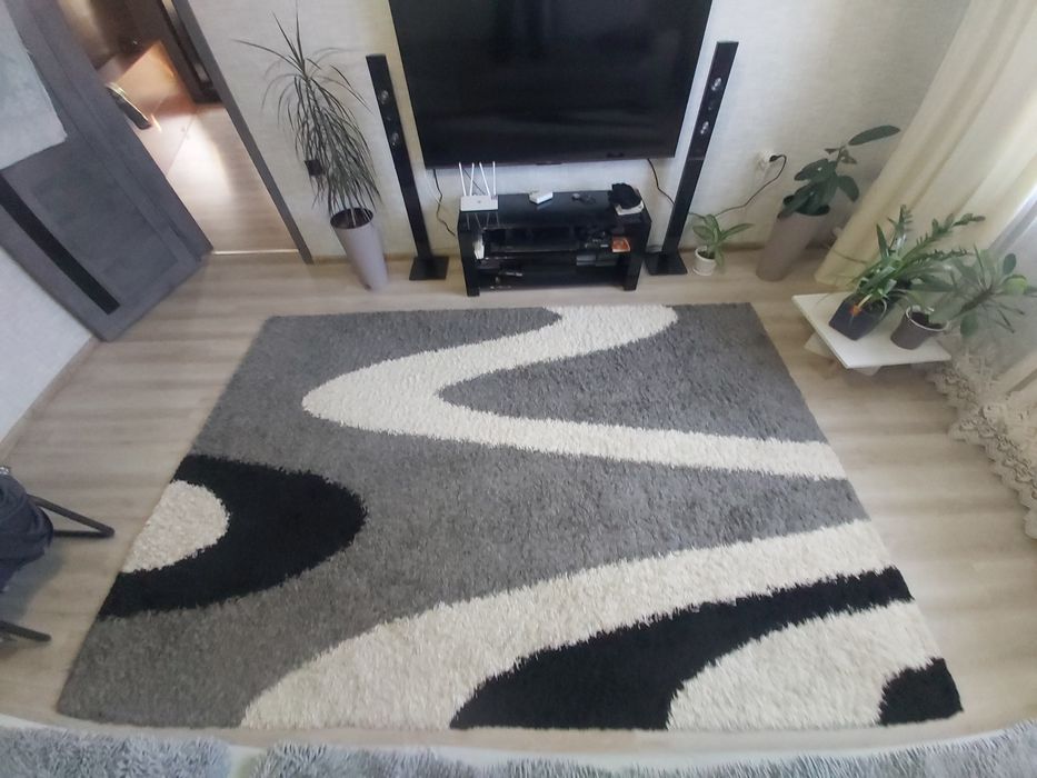 Продам ковер в отличном состоянии. 3*2