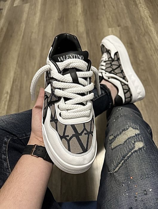 Adidasi Valentino one stud