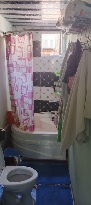 Дом сотилади центрда