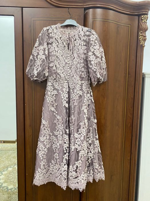 коктейльное вечерное платье. Одевала один раз, почти новаое. размер S.