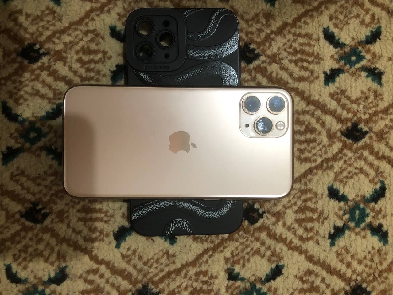 Iphone 11pro sotiladi srochno