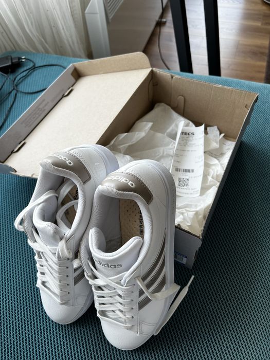 Спортни обувки Adidas - 38,5 номер