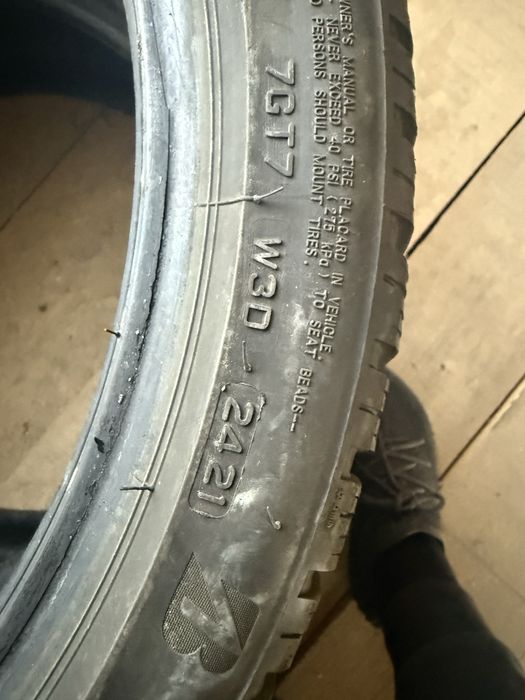 4 x Anvelope Iarna Bridgestone Blizzark 225/40/18 Dot 2021