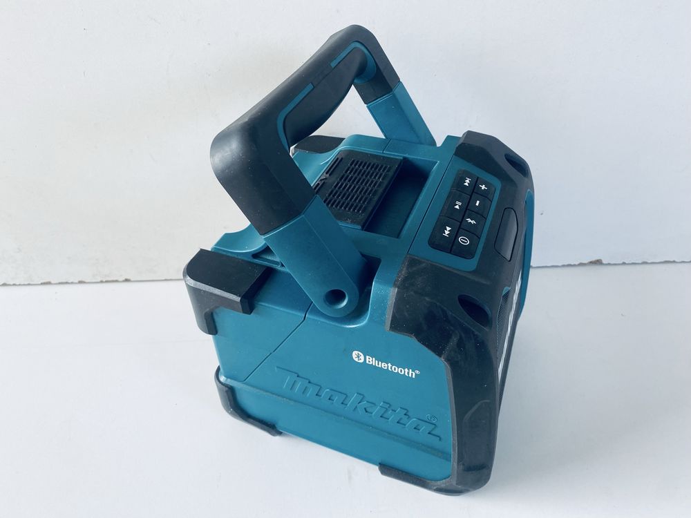 Radio makita cu bluetooth