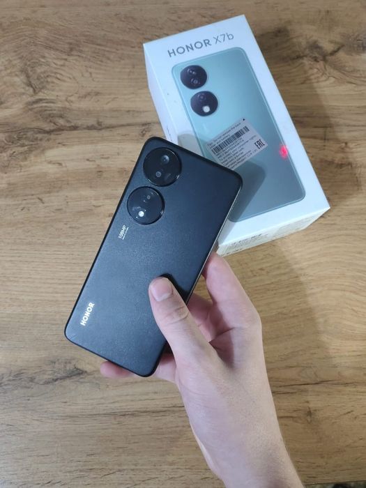Телефон Honor x7b