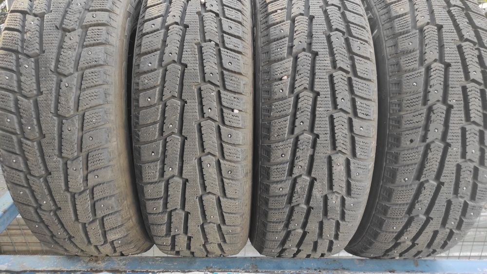 Комплект шин 185/65 ,R15