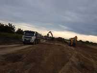 Inchiriez utilaje de constructii si camioane