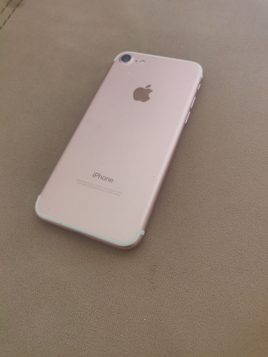 Iphone 7 цвят rose