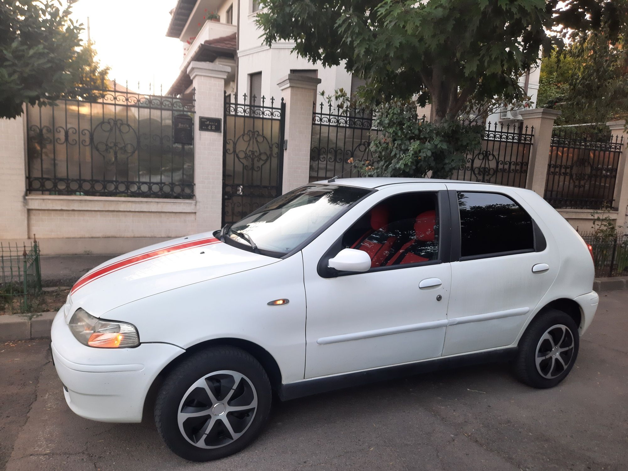 Vand Fiat Palio 2005 1.2 benzina, A.C, acte val.1 an la SUPER PRET!!