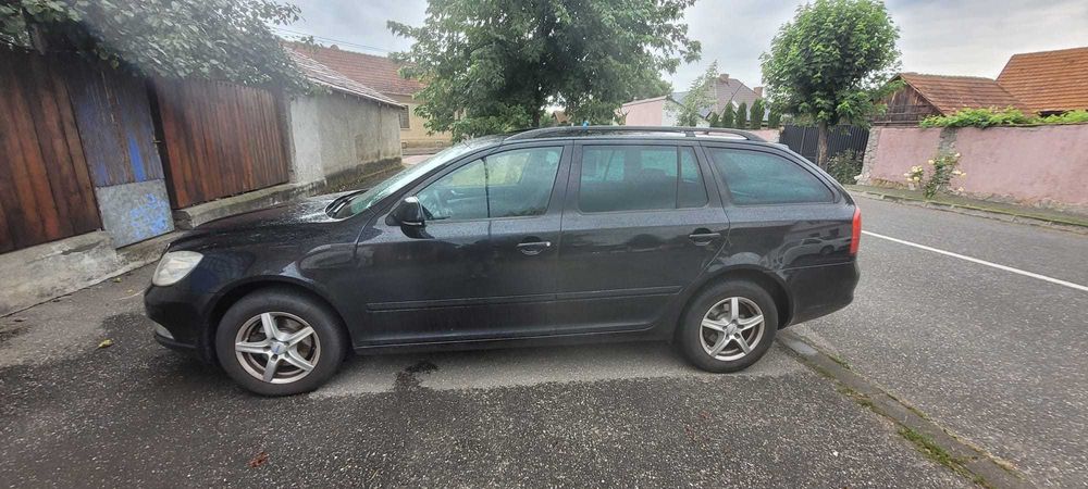 Vând Skoda Octavia 1.4 (benzina)