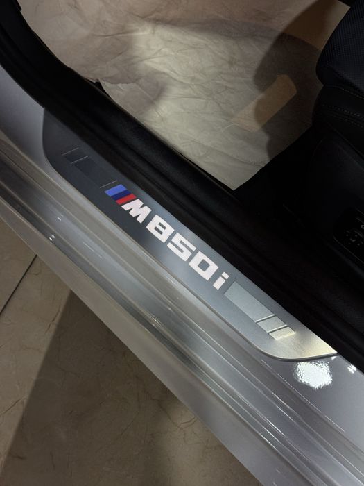 Bmw M850i год 2025