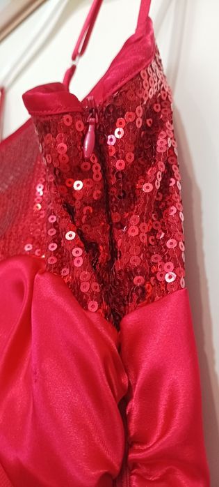 Рокля с пайети ръст 164-170