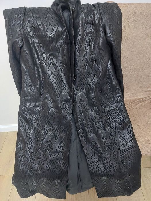 Продам женское демисезонное пальто