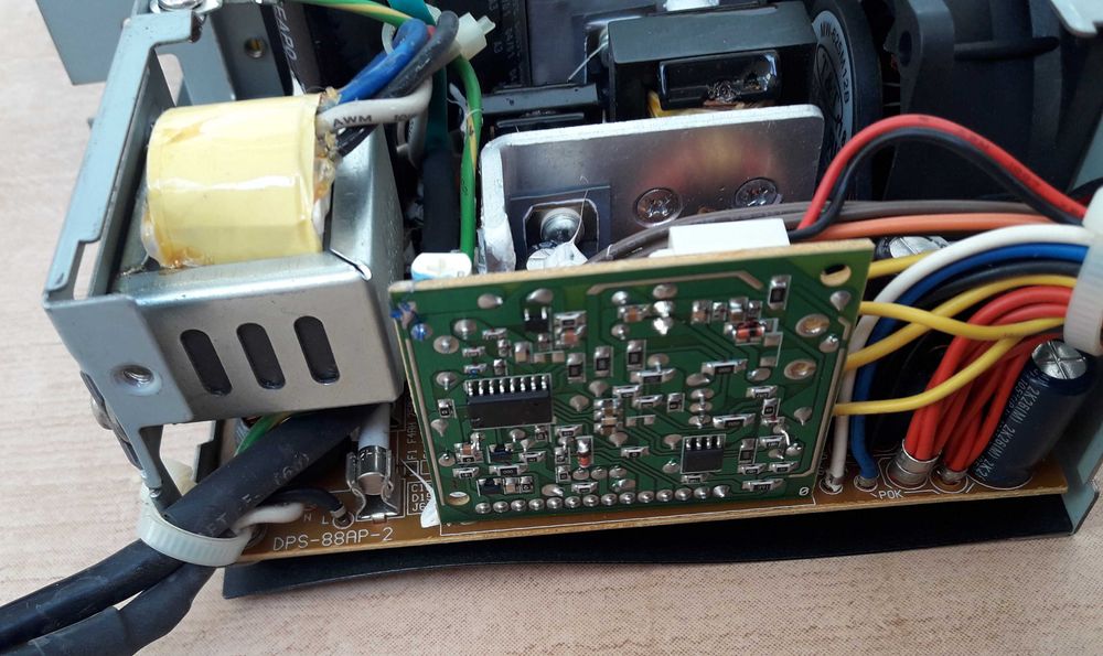 modul amplificat ,microfon ,bluetooth 5,0 si diferite surse alimentare