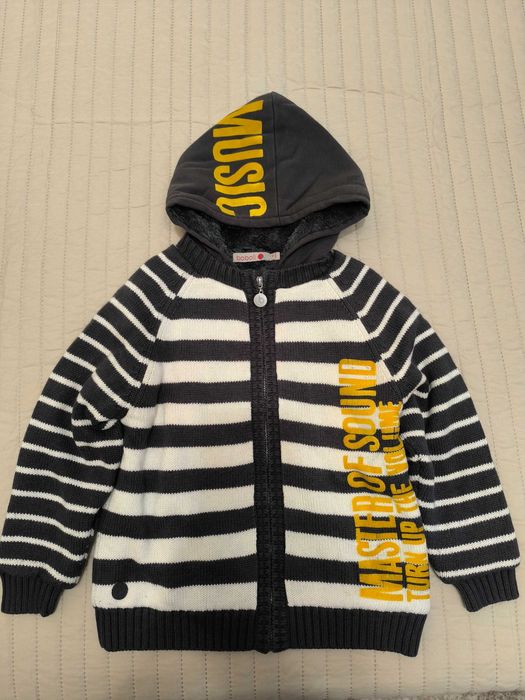 Детска жилетка размер 110 см.