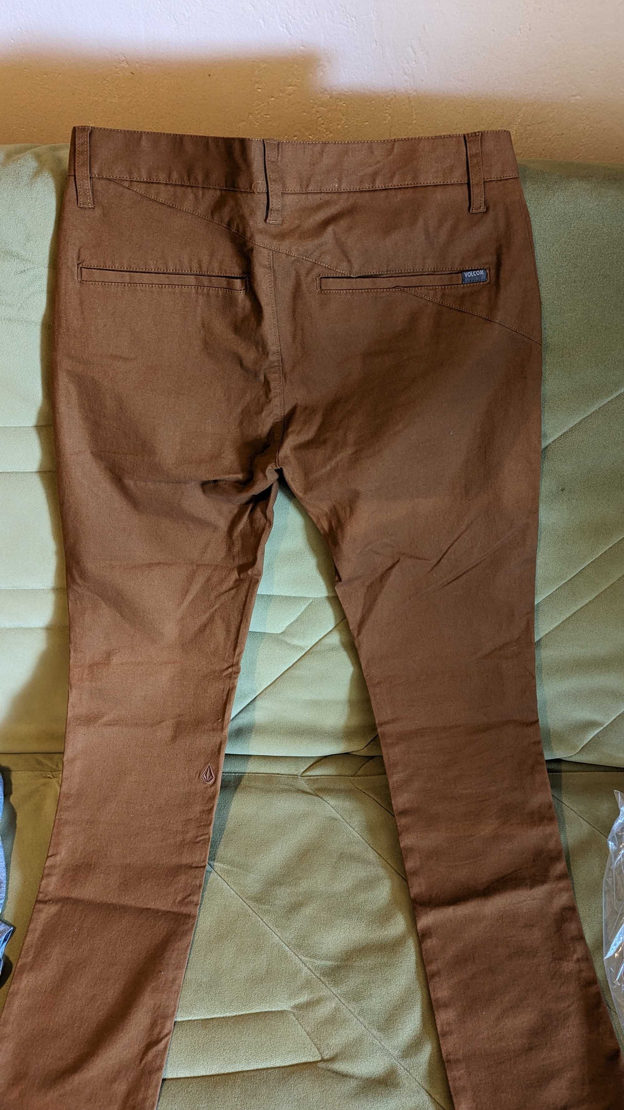 Pantaloni lungi Volcom mar 30 (Etnies, Vans, Billabong, DC, Quiksilver