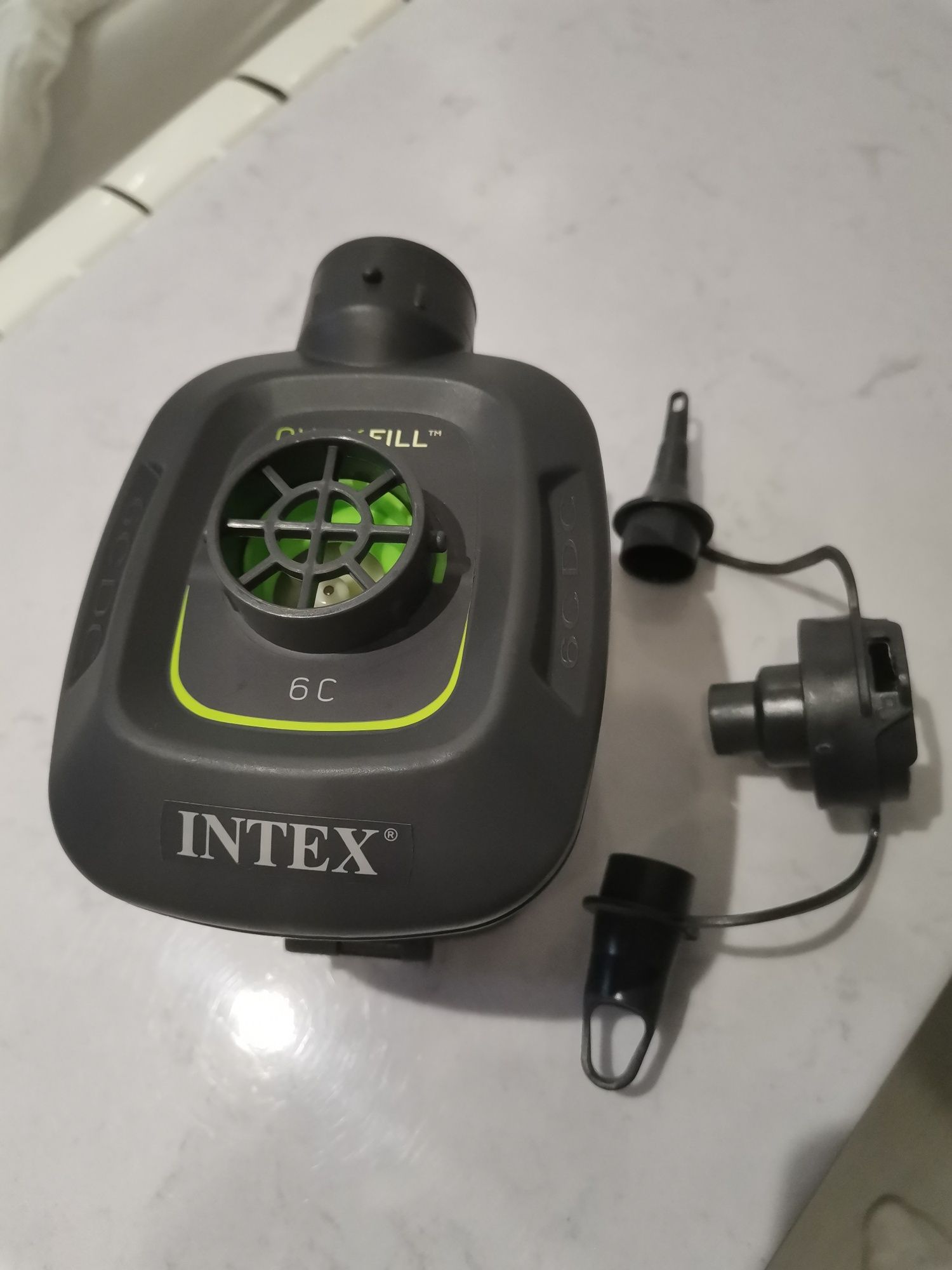 Pompa de aer Intex QUICK-FILLTM BATTERY Negru