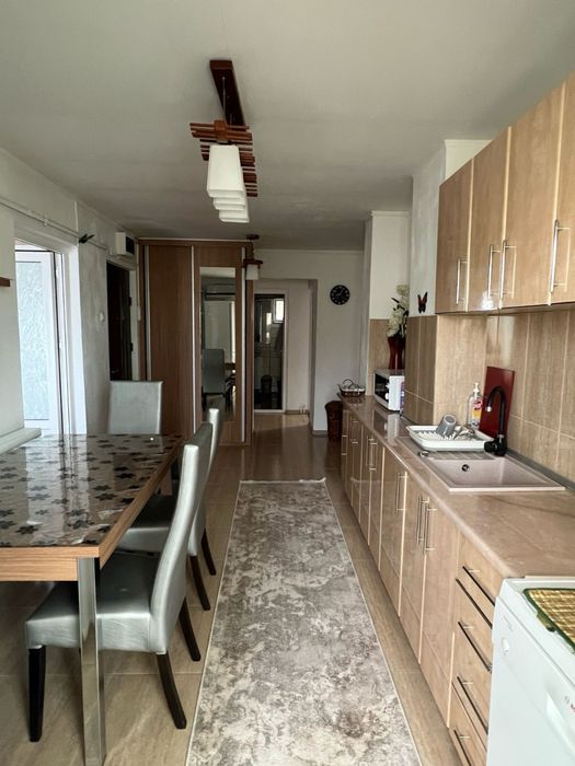 Vand apartament 3 camere decomandat Oituz nr 84
