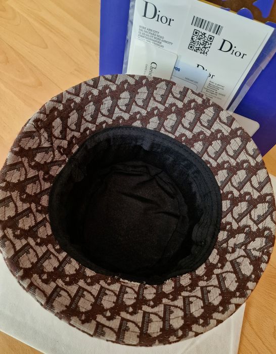 Palarie Christian Dior super model, saculet, etichetă