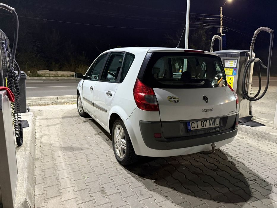 Vând schimb Renault scenic 2 1.5